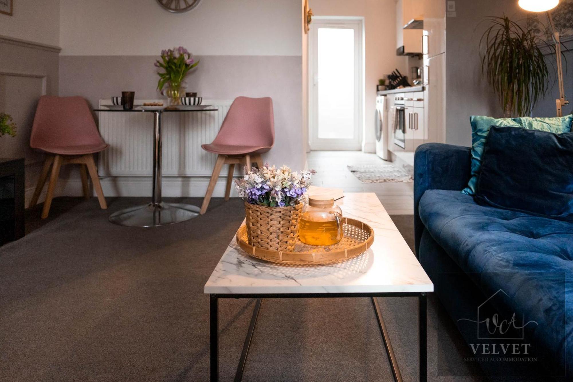 1 Bed House , Free Wifi,Free Parking,Leasure,Business Διαμέρισμα Σουόνσι Εξωτερικό φωτογραφία